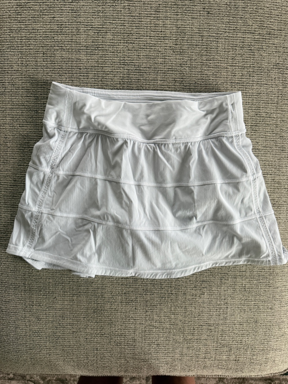 Lululemon Pace Rival Skirt Size 4 white Built-In Shorts Athletic Tennis Golf